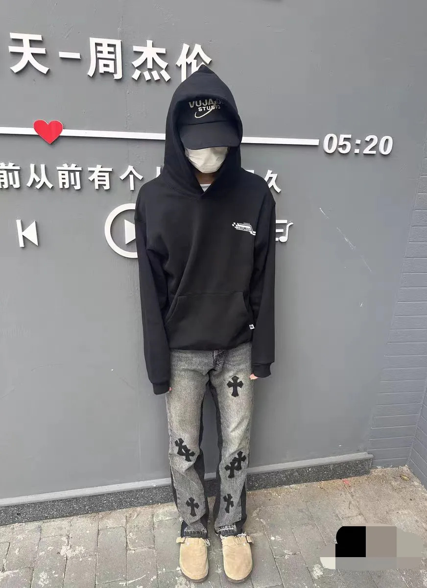 💥 :(C 064)